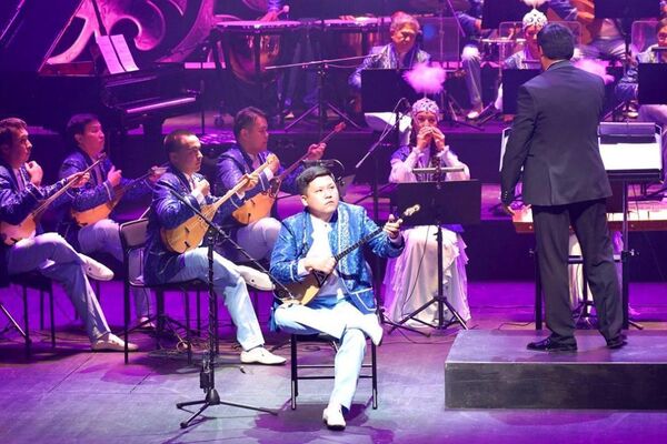 Концерт к 100-летию Нургисы Тлендиева в Москве Концерт к 100-летию Нургисы Тлендиева в Москве - Sputnik Казахстан