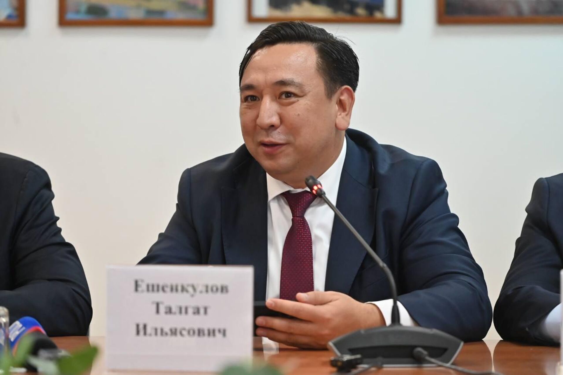 В столицу Казахстана прибыл вице-премьер России Дмитрий Чернышенко В столицу Казахстана прибыл вице-премьер России Дмитрий Чернышенко - Sputnik Казахстан, 1920, 10.09.2025