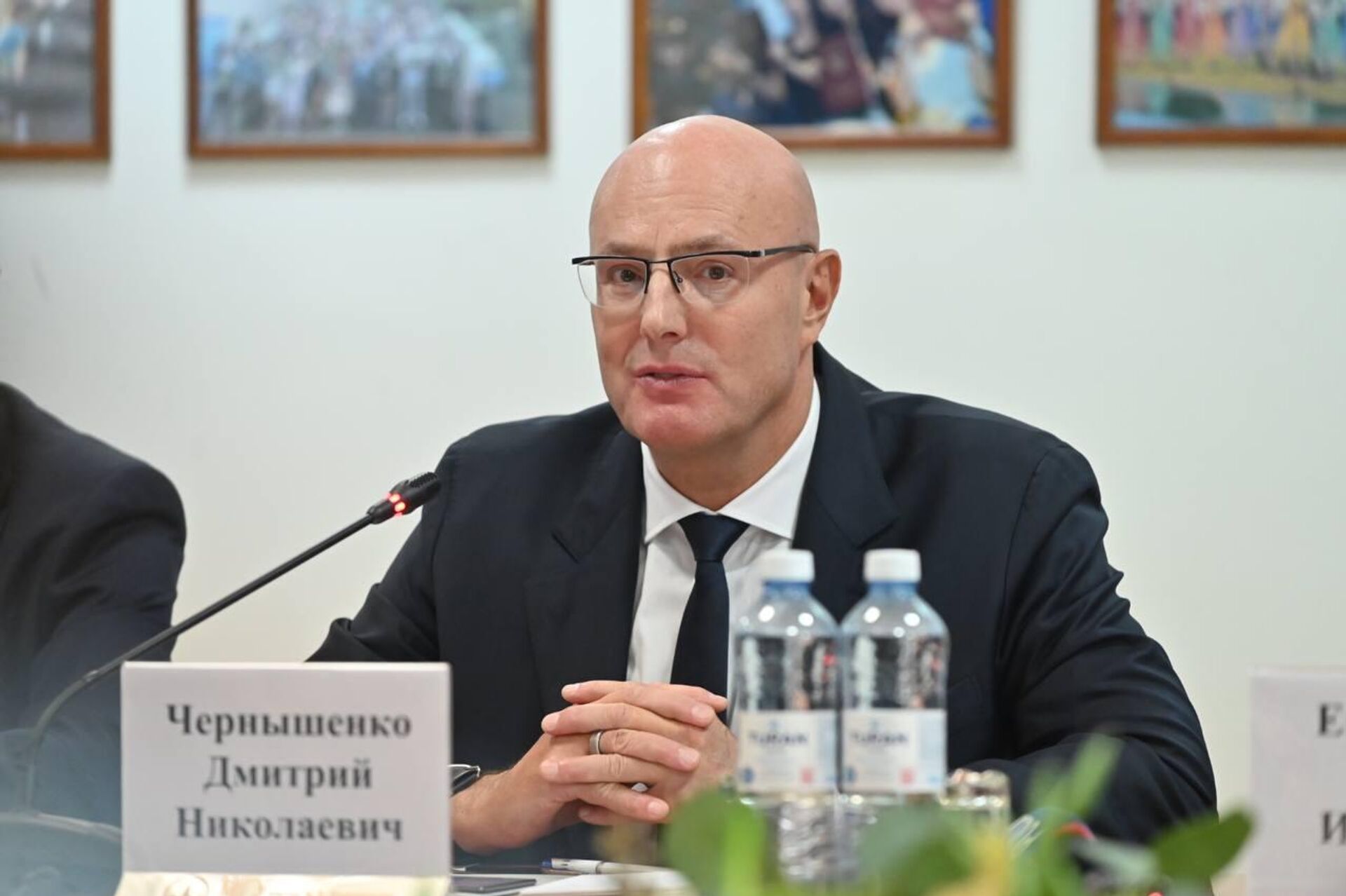 В столицу Казахстана прибыл вице-премьер России Дмитрий Чернышенко В столицу Казахстана прибыл вице-премьер России Дмитрий Чернышенко - Sputnik Казахстан, 1920, 10.09.2025