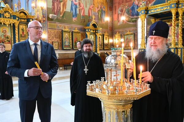Свято-Успенский кафедральный собор в Астане посетил вице-премьер России Свято-Успенский кафедральный собор в Астане посетил вице-премьер России - Sputnik Казахстан