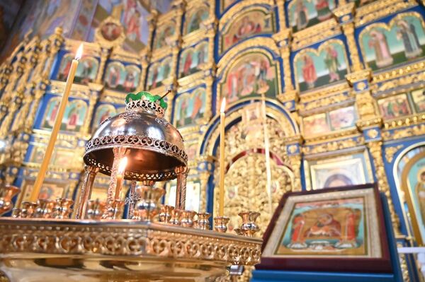 Свято-Успенский кафедральный собор в Астане посетил вице-премьер России Свято-Успенский кафедральный собор в Астане посетил вице-премьер России - Sputnik Казахстан