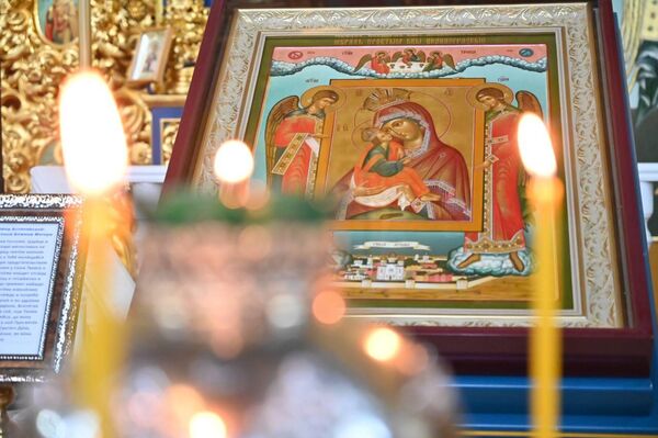 Свято-Успенский кафедральный собор в Астане посетил вице-премьер России Свято-Успенский кафедральный собор в Астане посетил вице-премьер России - Sputnik Казахстан