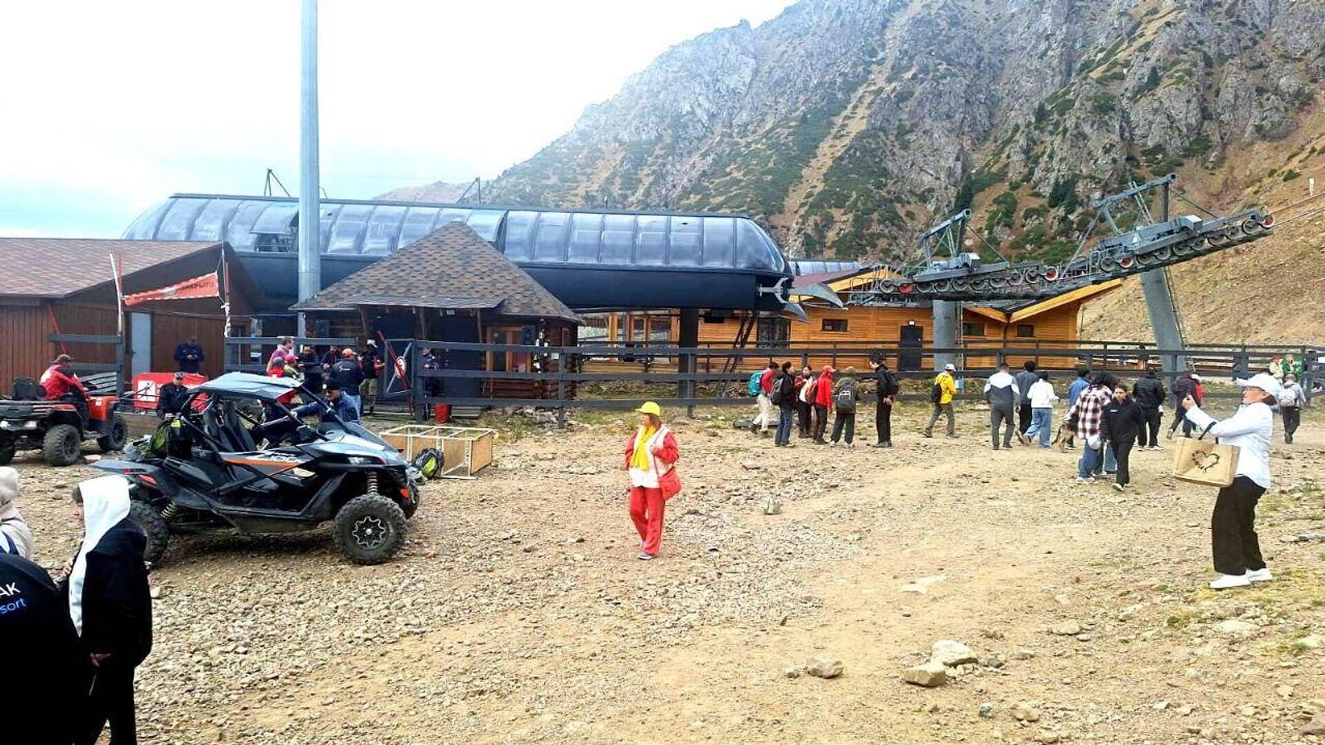 На Шымбулаке произошла авария на канатной дороге - Sputnik Казахстан, 1920, 10.09.2025