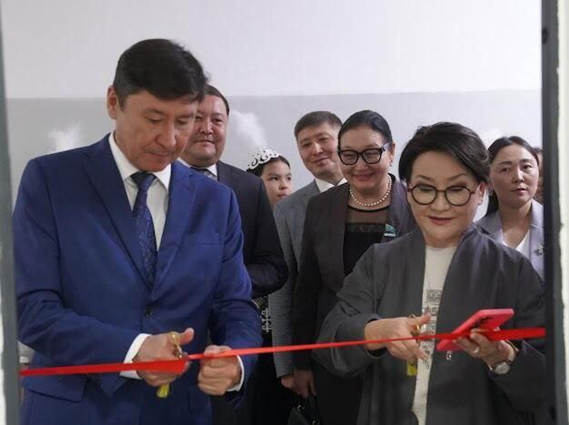 Семей қаласындағы мектепте 60 мың кітап қоры бар Абай кітапханасы ашылды - Sputnik Қазақстан, 1920, 10.09.2025