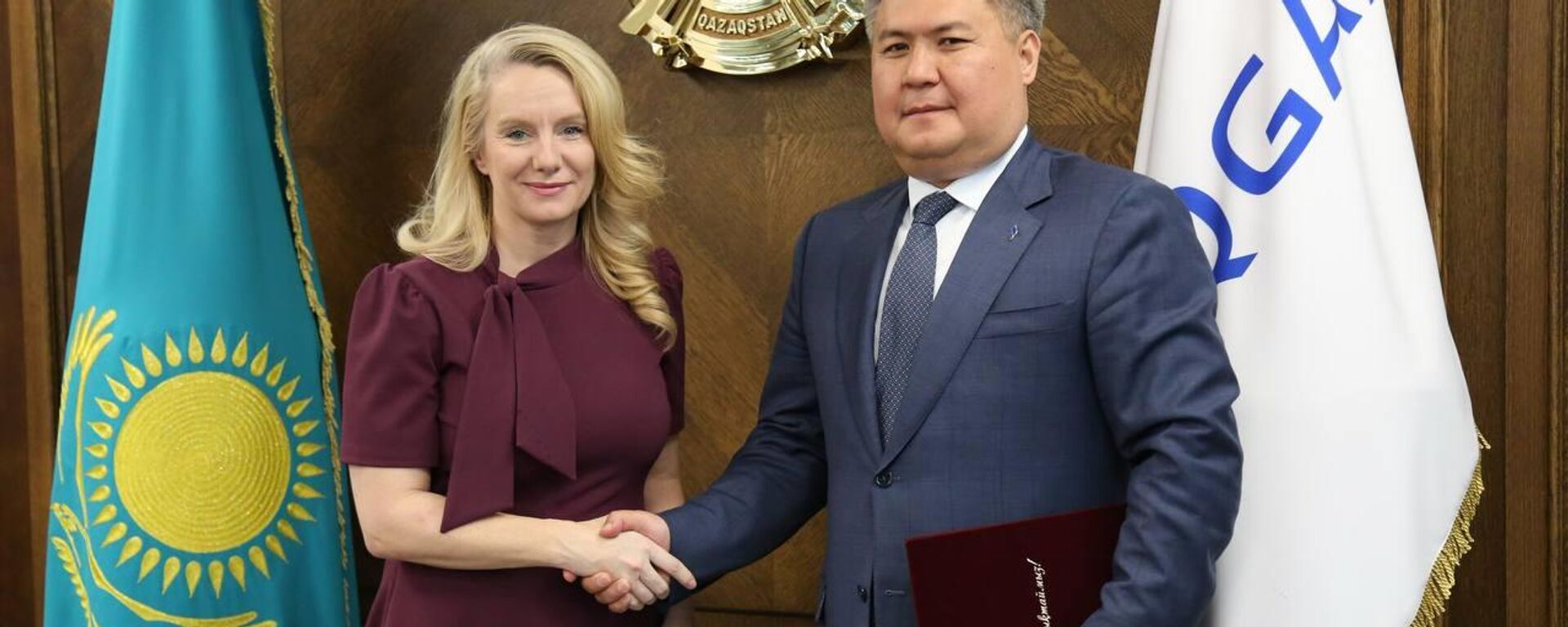 Председатель QazaqGaz обсудил с руководством Shell перспективы сотрудничества  - Sputnik Казахстан, 1920, 11.09.2025