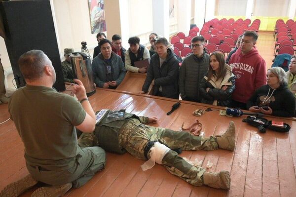 Корреспонденты и сотрудники Sputnik Казахстан на мастер-классе - Sputnik Казахстан