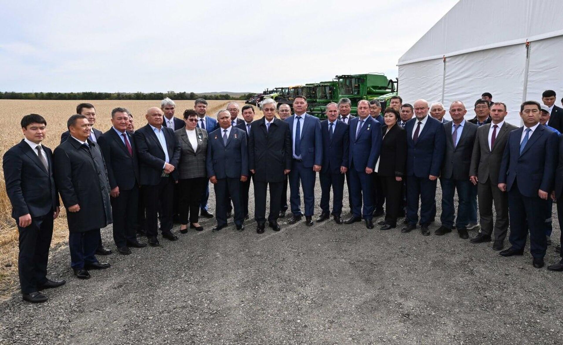 Токаев встретился с  с руководителями сельхозформирований Акмолинской области - Sputnik Казахстан, 1920, 16.09.2025