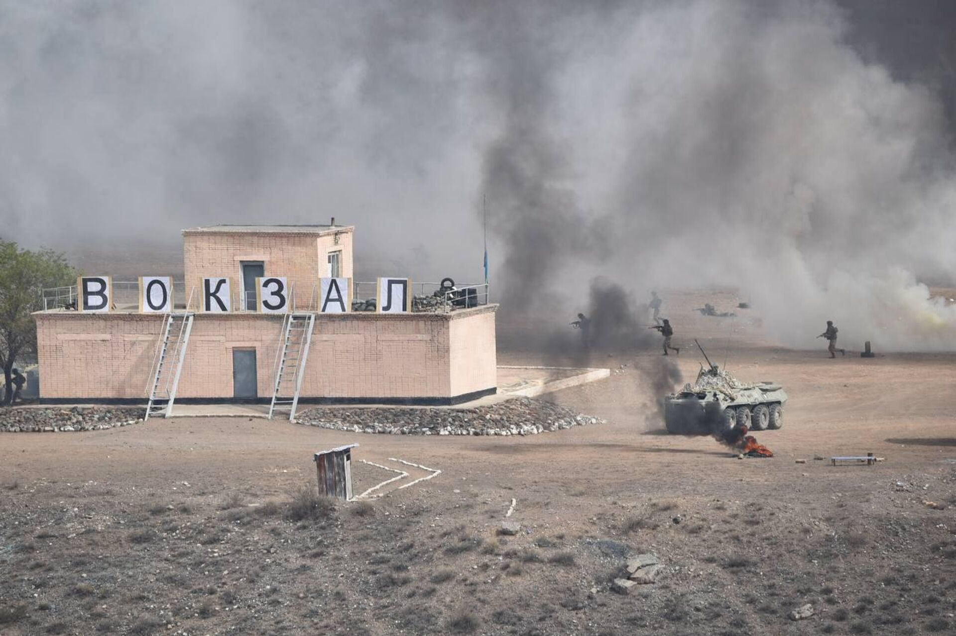 Учения Десант-2025: более 3000 военнослужащих отработали действия в условиях высокой боевой готовности - Sputnik Казахстан, 1920, 18.09.2025