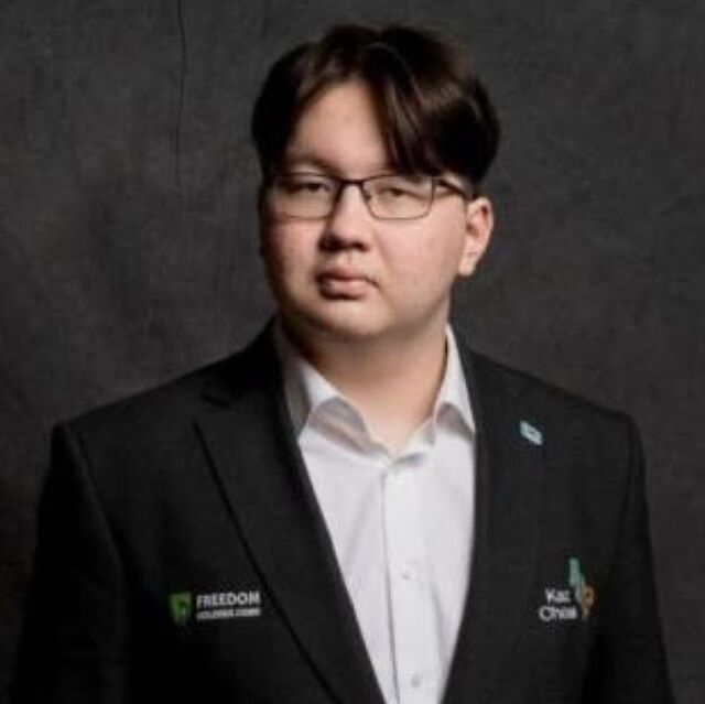 Минет кезіндегі қыздардың көрінісі