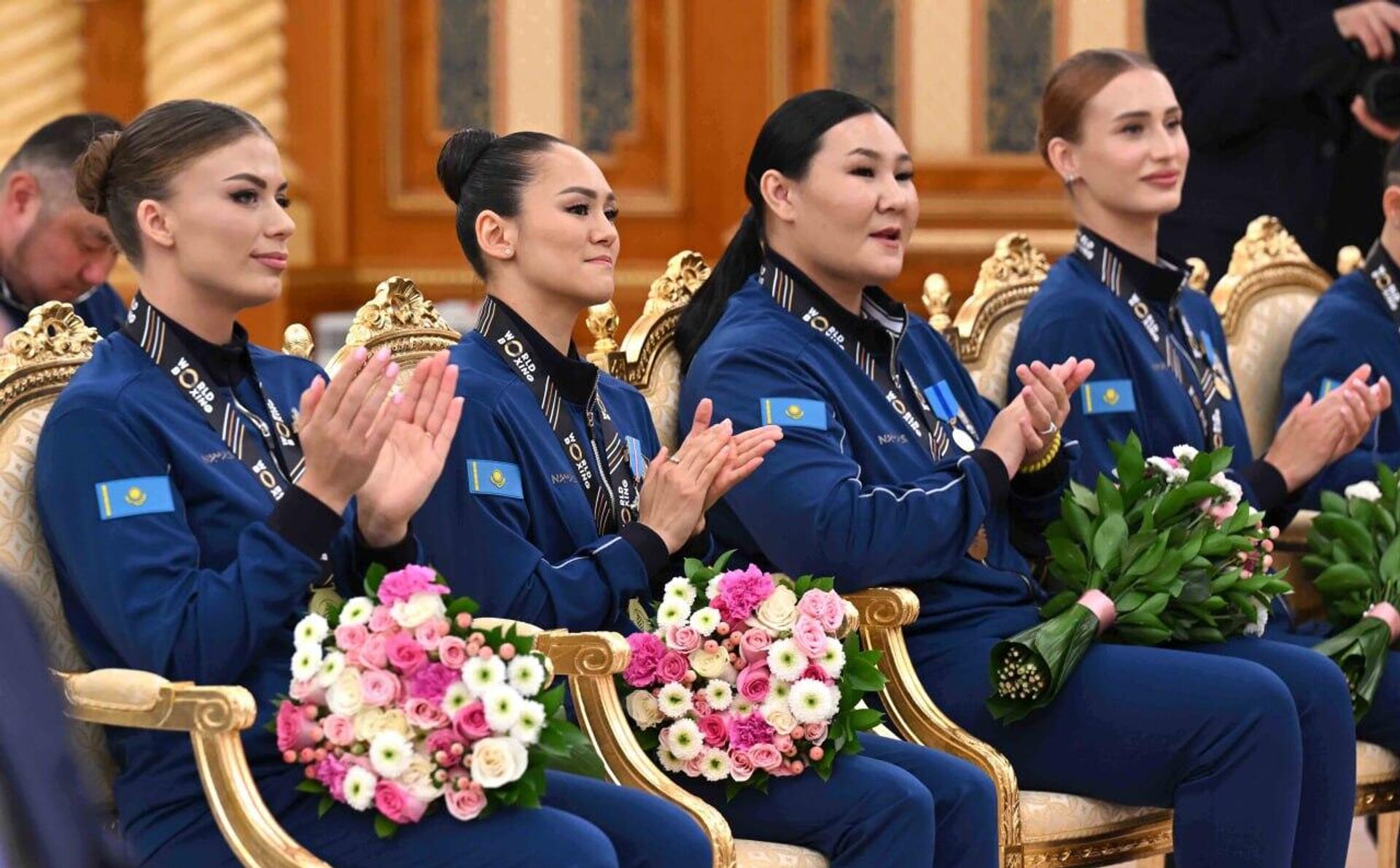 Тоқаев бокстан әлем чемпионатының жеңімпаздары мен жүлдегерлерін марапаттады - Sputnik Қазақстан, 1920, 18.09.2025