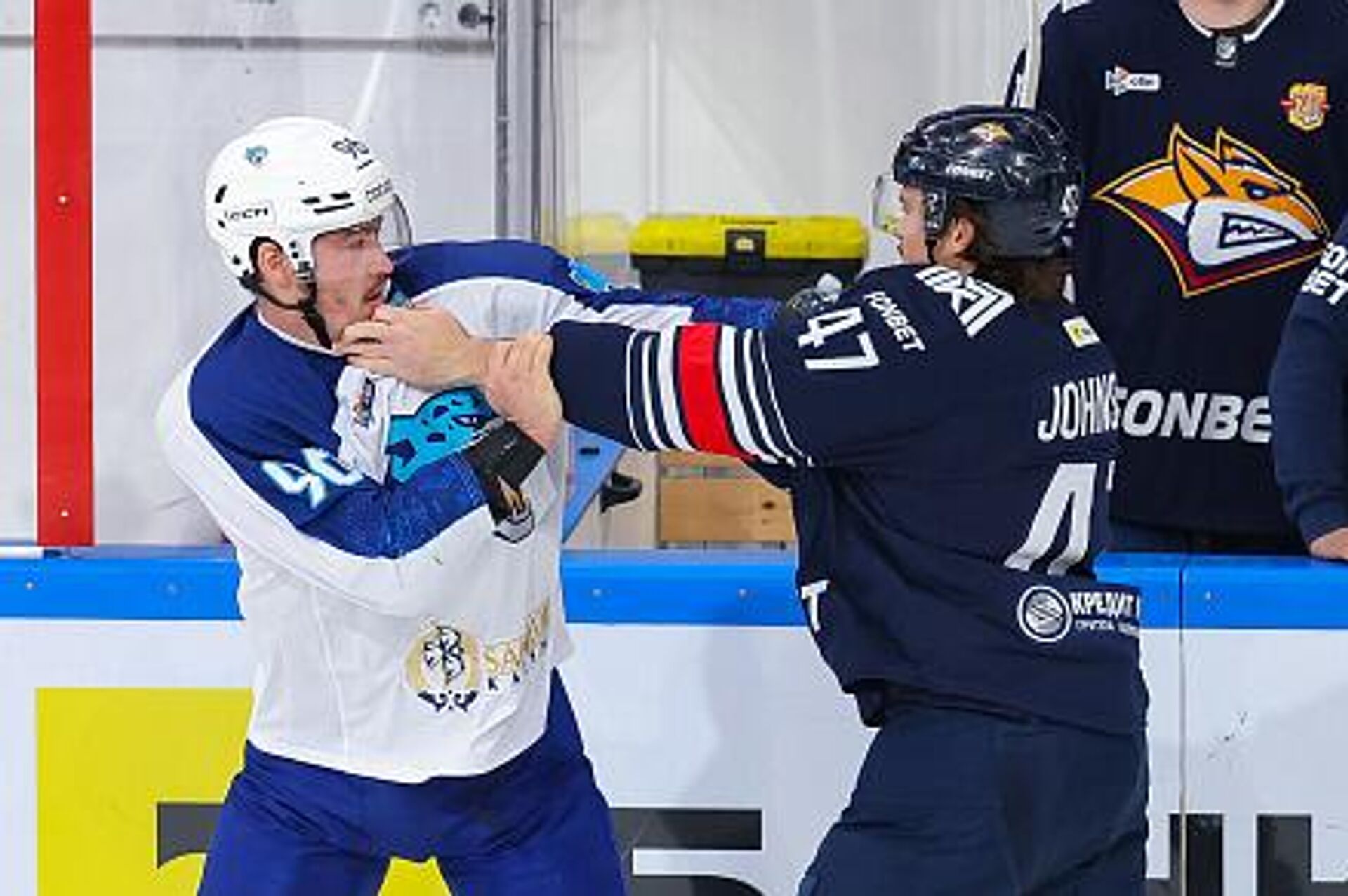 Матч ХК Барыс и ХК Металлург - Sputnik Казахстан, 1920, 19.09.2025