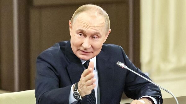 Президент Владимир Путин провел встречу с руководителями фракций политических партий в Госдуме РФ - Sputnik Казахстан