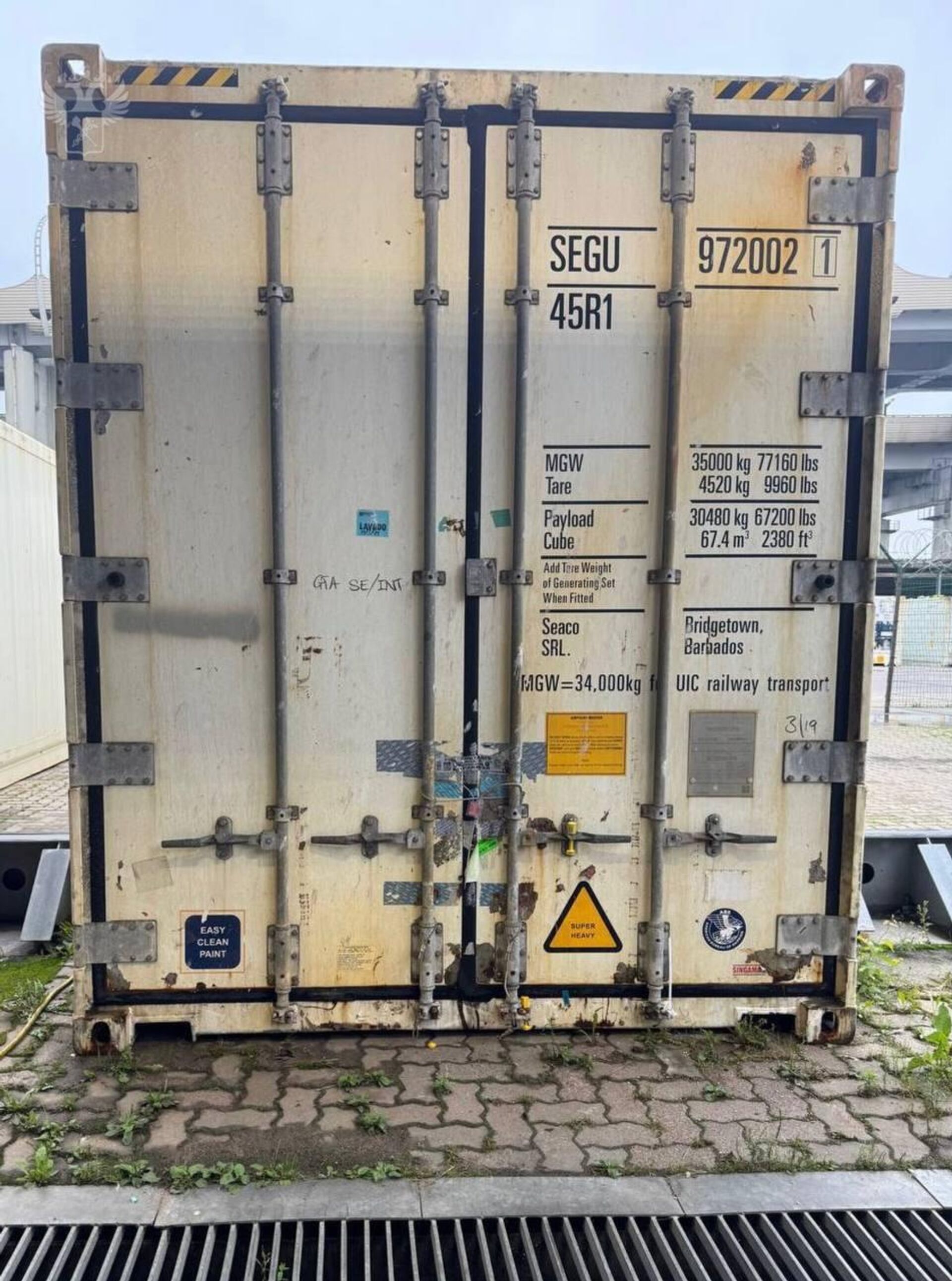 Сотрудники ФТС России и ФСБ России задержали 1,5 тонны кокаина, ввезенного из Эквадора - Sputnik Казахстан, 1920, 19.09.2025