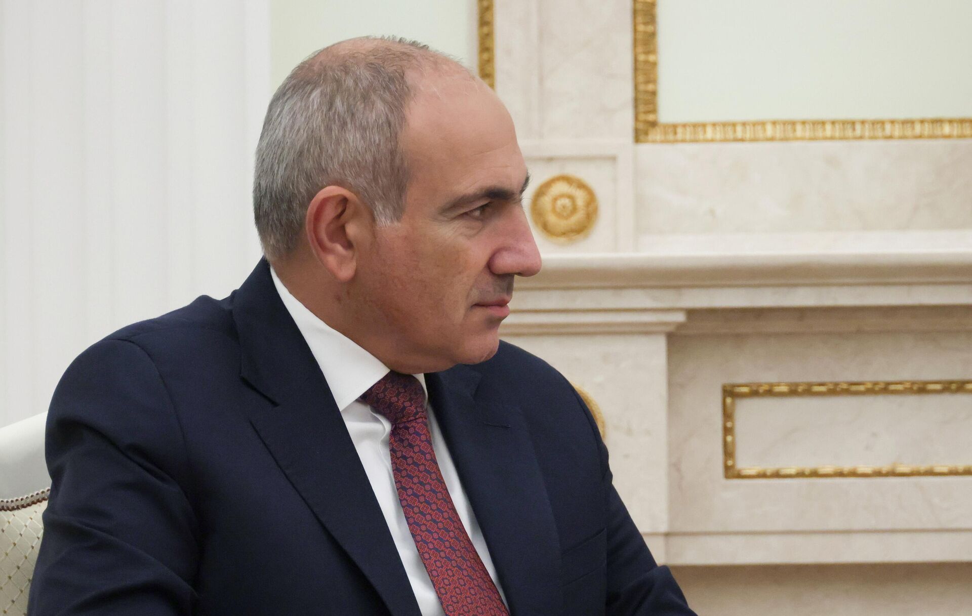 Премьер-министр Армении Никол Пашинян во время встречи с президентом РФ Владимиром Путиным - Sputnik Казахстан, 1920, 26.09.2025