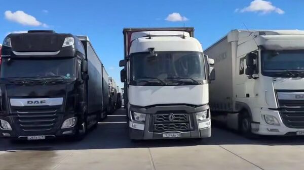 Фуры на границе Казахстана и России  - Sputnik Казахстан