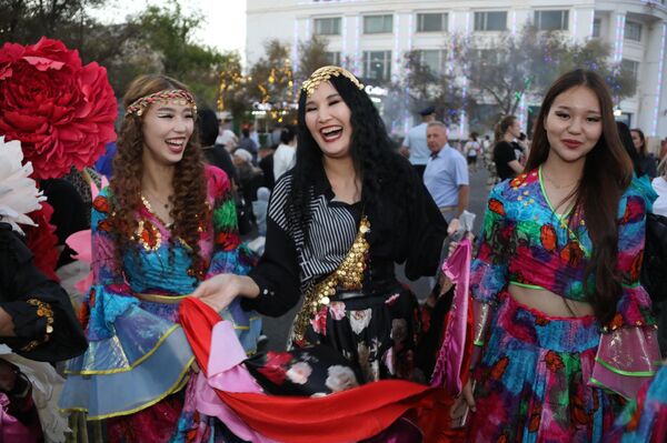 VIII Городской фестиваль Дружба народов! в Байконуре - Sputnik Казахстан