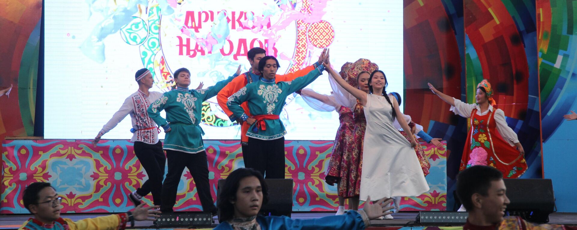 VIII Городской фестиваль Дружба народов! в Байконуре VIII Городской фестиваль Дружба народов! в Байконуре - Sputnik Қазақстан, 1920, 01.09.2026
