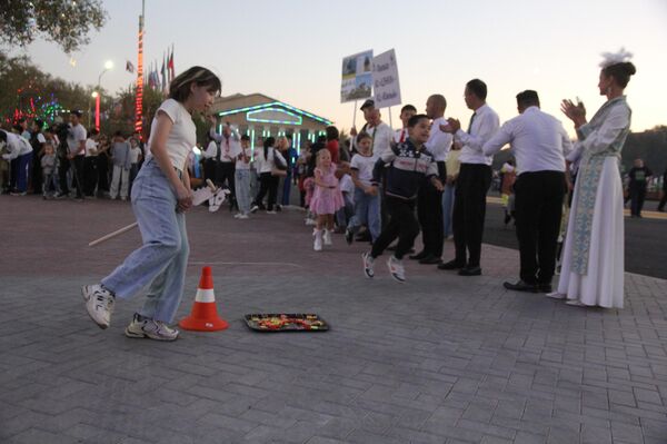 VIII Городской фестиваль Дружба народов! в Байконуре - Sputnik Казахстан