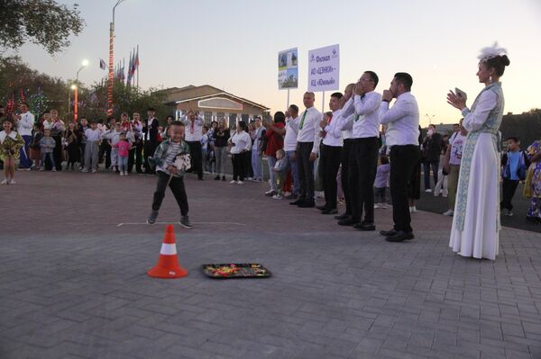 VIII Городской фестиваль Дружба народов! в Байконуре - Sputnik Казахстан