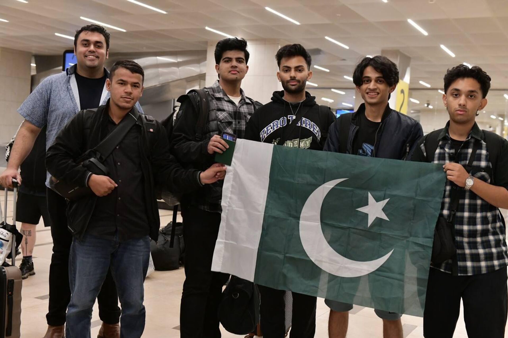 Делегаты из стран СНГ и ШОС прибыли в Красноярск на Международную олимпиаду по финансовой безопасности Делегаты из стран СНГ и ШОС прибыли в Красноярск на Международную олимпиаду по финансовой безопасности - Sputnik Казахстан, 1920, 29.09.2025