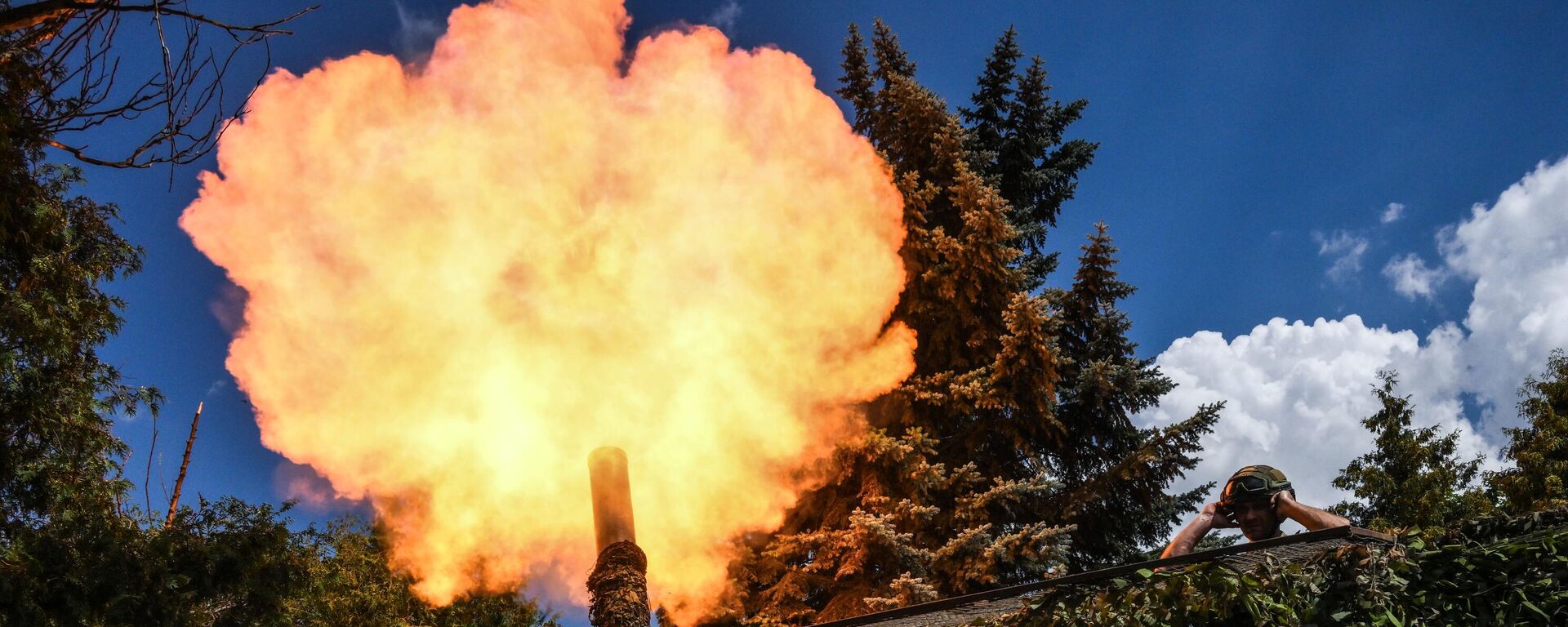 Боевая работа расчета миномета 2С4 Тюльпан группировки войск Центр в зоне СВО - Sputnik Казахстан, 1920, 10.10.2025