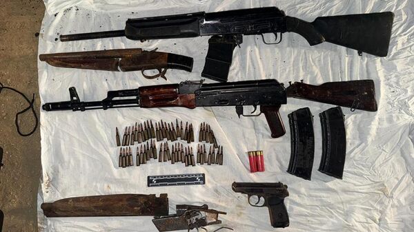 Найденное и изъятое сотрудниками КНБ оружие в регионах Казахстана  - Sputnik Казахстан