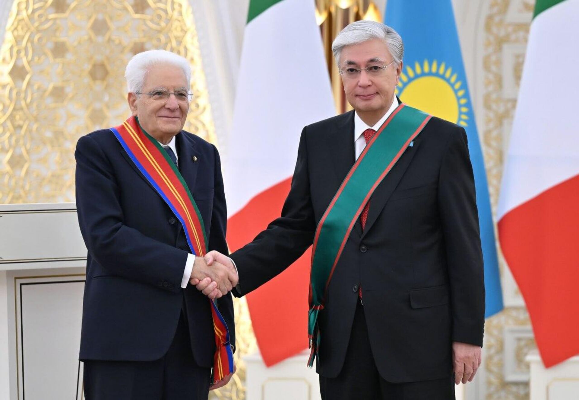 Серджо Матарелла наградил Токаева орденом За заслуги перед Итальянской Республикой - Sputnik Қазақстан, 1920, 29.09.2025