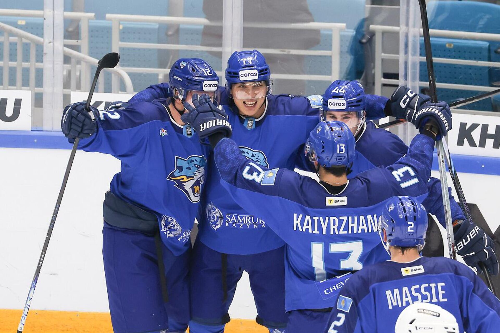 Момент матча Барыс - Адмирал - Sputnik Казахстан, 1920, 30.09.2025