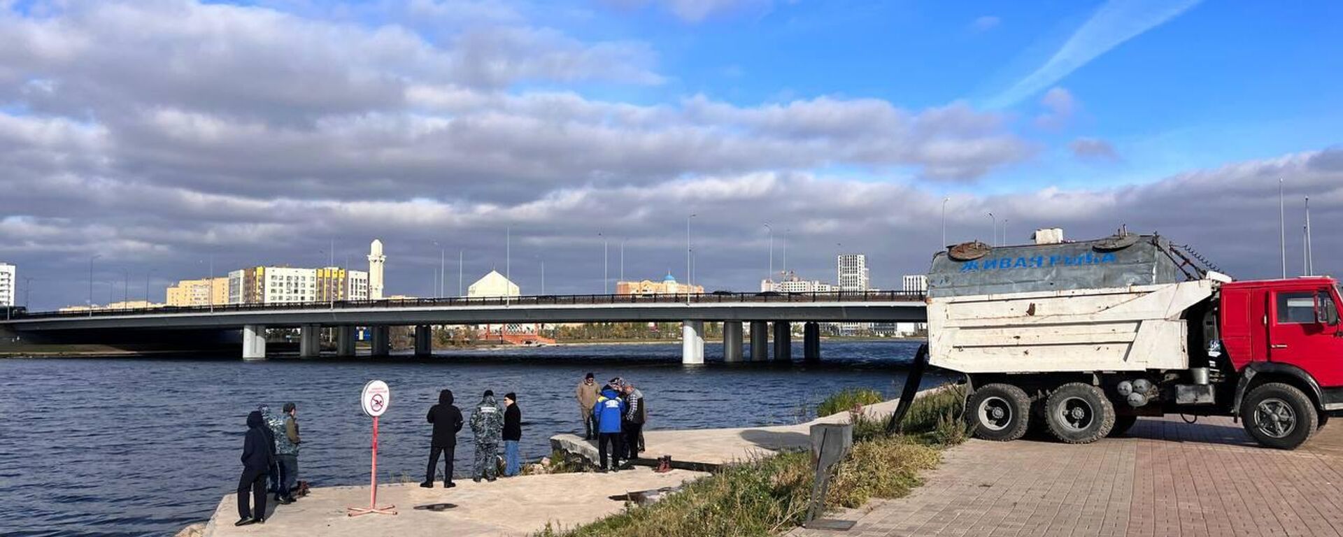 Есіл өзеніне 500 мыңнан астам тұқы шабағы мен ақ амур жіберілді - Sputnik Қазақстан, 1920, 01.10.2025