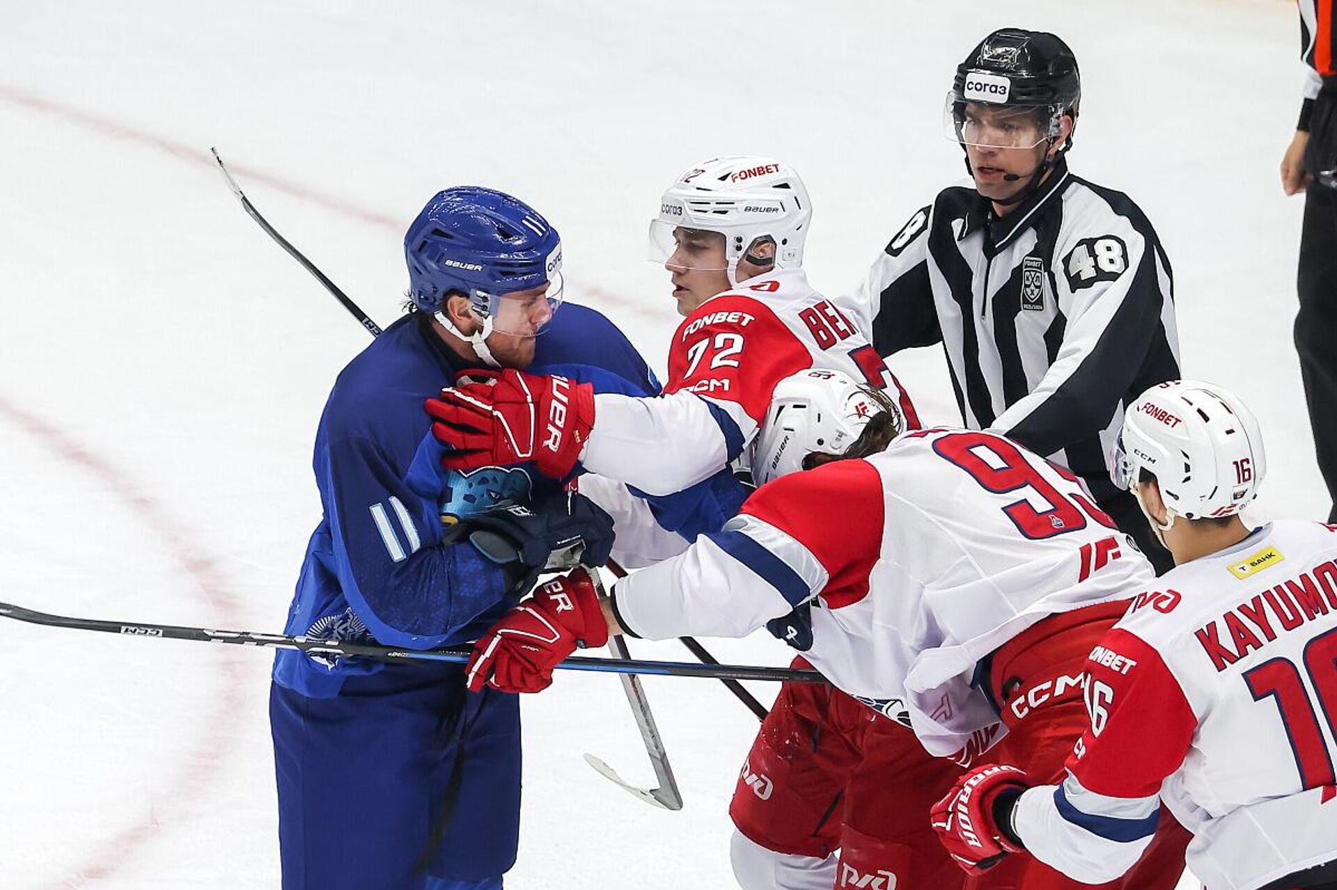 Матч между Барыс и Локомотивом в Астане - Sputnik Казахстан, 1920, 02.10.2025