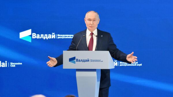 Президент России Владимир Путин принял участие в работе дискуссионного клуба Валдай - Sputnik Казахстан