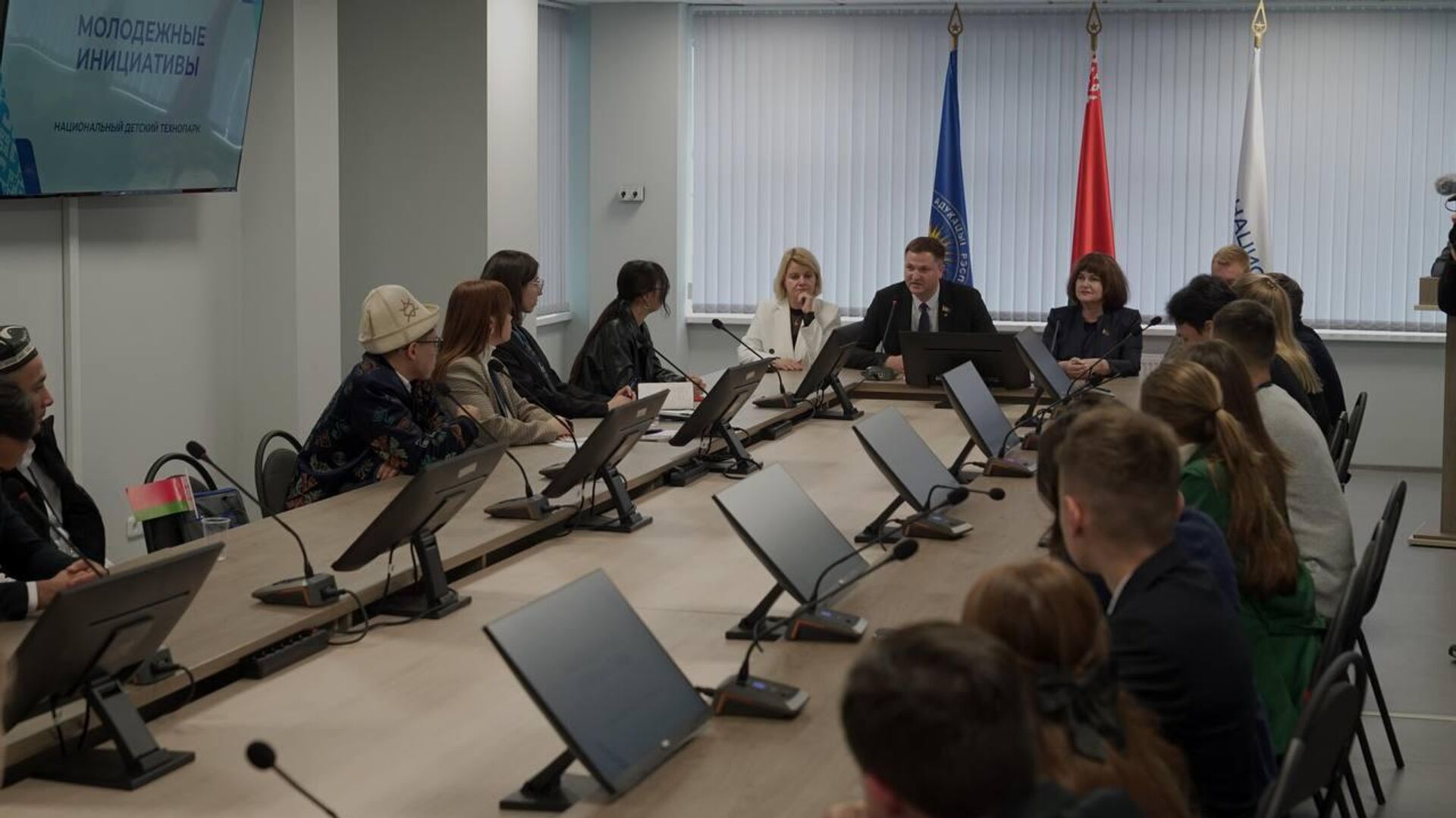 Делегация Казахстана приняла участие в III Молодежном форуме ЕАЭС и СНГ - Sputnik Қазақстан, 1920, 03.10.2025