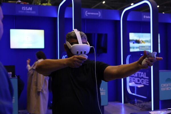 Стартапы и IT-компании представили решения на Digital Bridge 2025 - Sputnik Казахстан