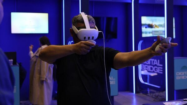 Стартапы и IT-компании представили решения на Digital Bridge 2025 - Sputnik Казахстан