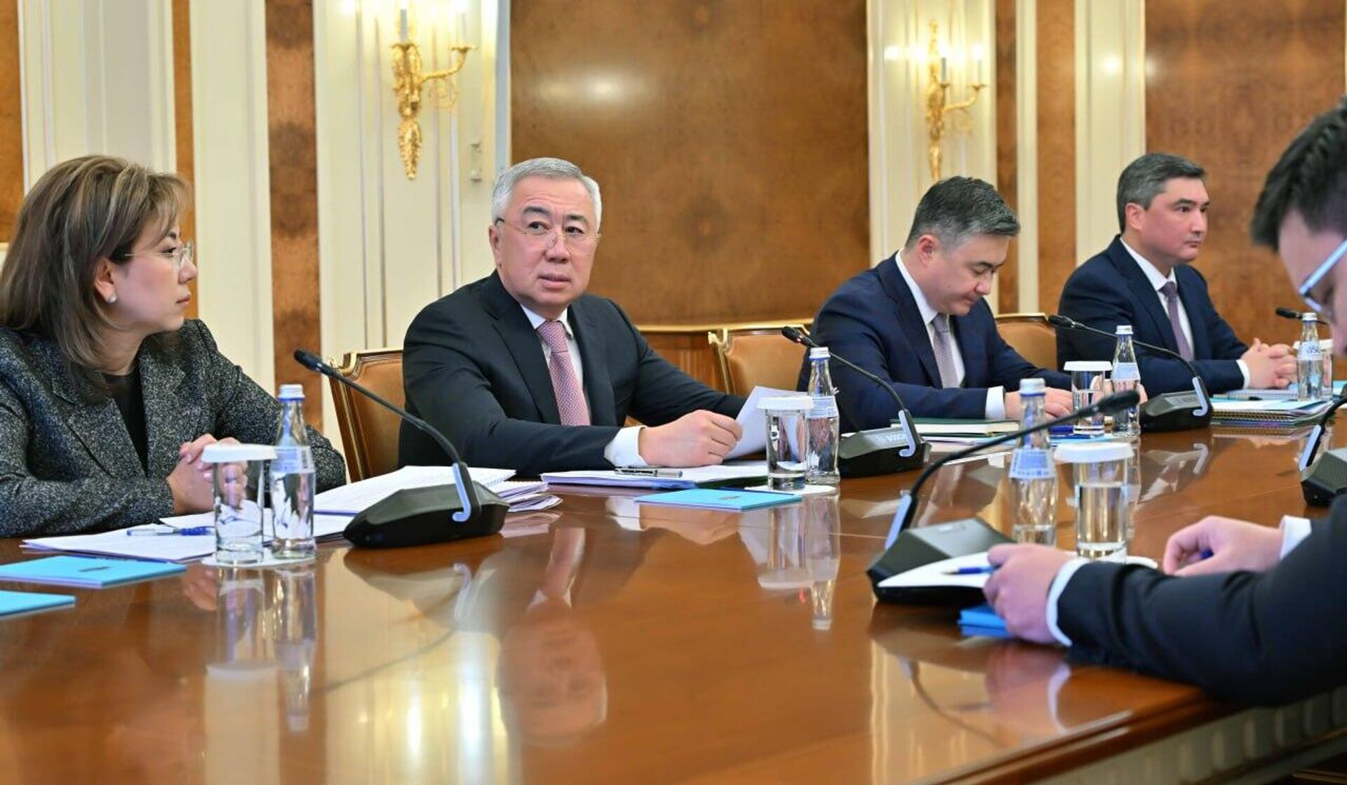 Токаев провел совещание по вопросам макроэкономической стабильности - Sputnik Казахстан, 1920, 08.10.2025