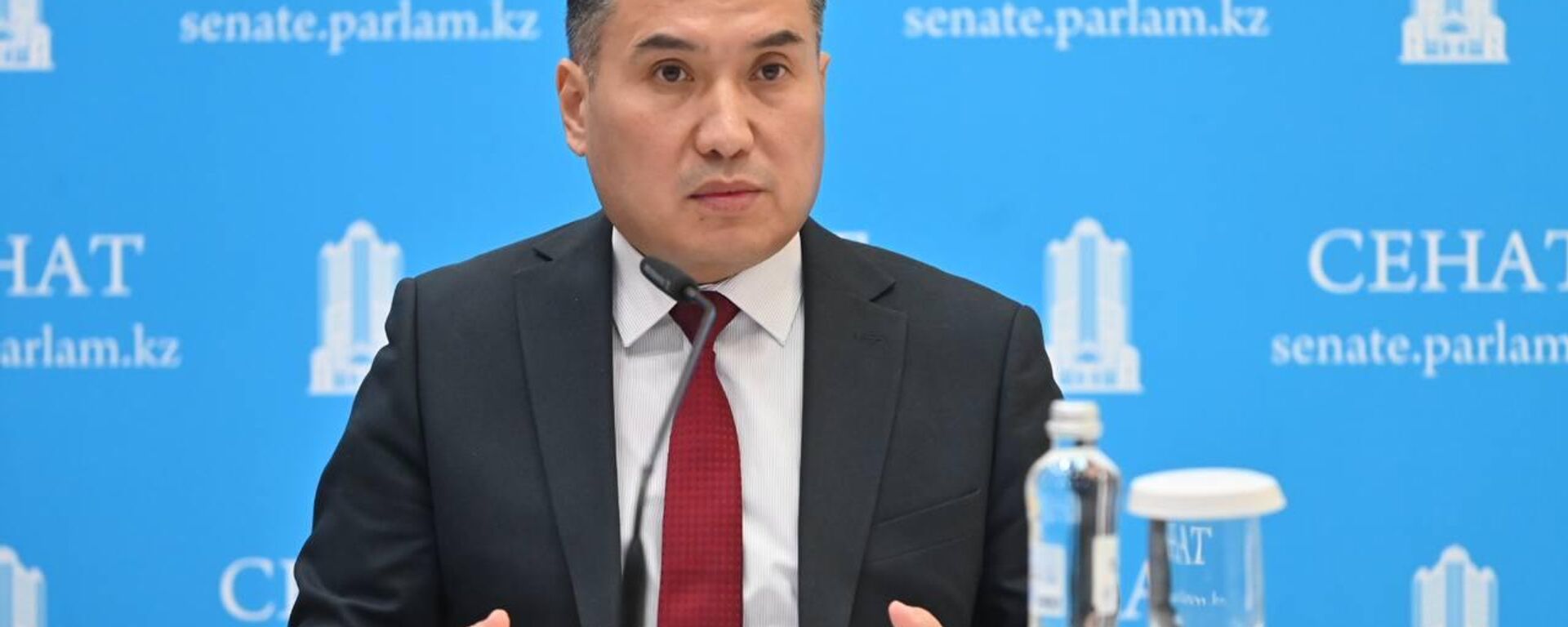 Асқарбек Ертаев - Еңбек және халықты әлеуметтік қорғау бірінші вице-министрі - Sputnik Қазақстан, 1920, 09.10.2025