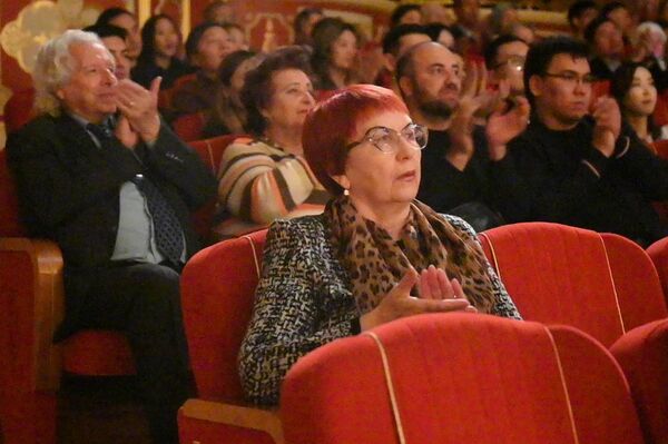 Гала-опера Альбина Шагимуратова и лауреаты XXVII Международного конкурса вокалистов им.М.И. Глинки на сцене Астана Опера Гала-опера Альбина Шагимуратова и лауреаты XXVII Международного конкурса вокалистов им.М.И. Глинки на сцене Астана Опера - Sputnik Казахстан