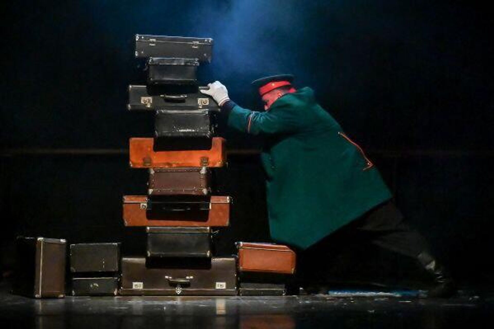 XVII Международный театральный фестиваль-конкурс Камерата в Челябинске с участием Акмолинского русского драматического театра XVII Международный театральный фестиваль-конкурс Камерата в Челябинске с участием Акмолинского русского драматического театра - Sputnik Казахстан, 1920, 13.10.2025