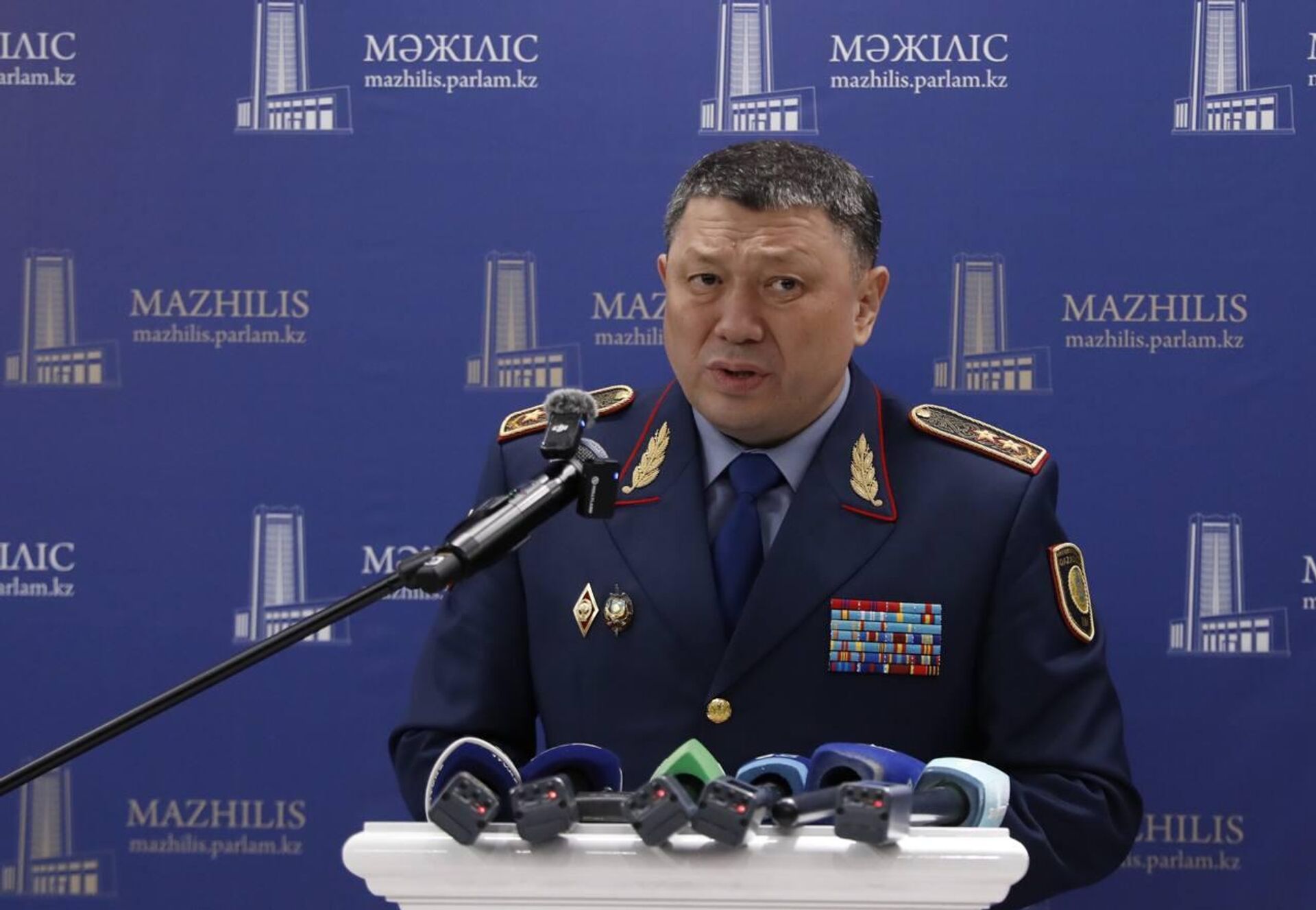 Министр внутренних дел Казахстана Ержан Саденов Министр внутренних дел Казахстана Ержан Саденов - Sputnik Казахстан, 1920, 13.10.2025