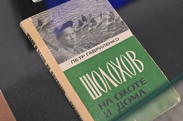 От Тихого Дона к степям Урала. В Нацмузее Казахстана открылась выставка, посвященная Пушкину и Шолохову - Sputnik Казахстан