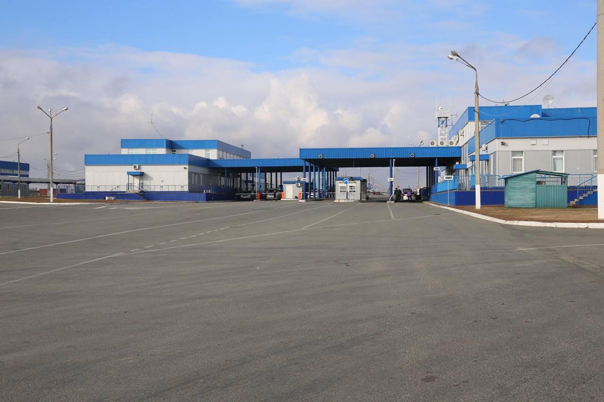 Пункт пропуска Бугристое на границе с Казахстаном - Sputnik Казахстан, 1920, 16.10.2025