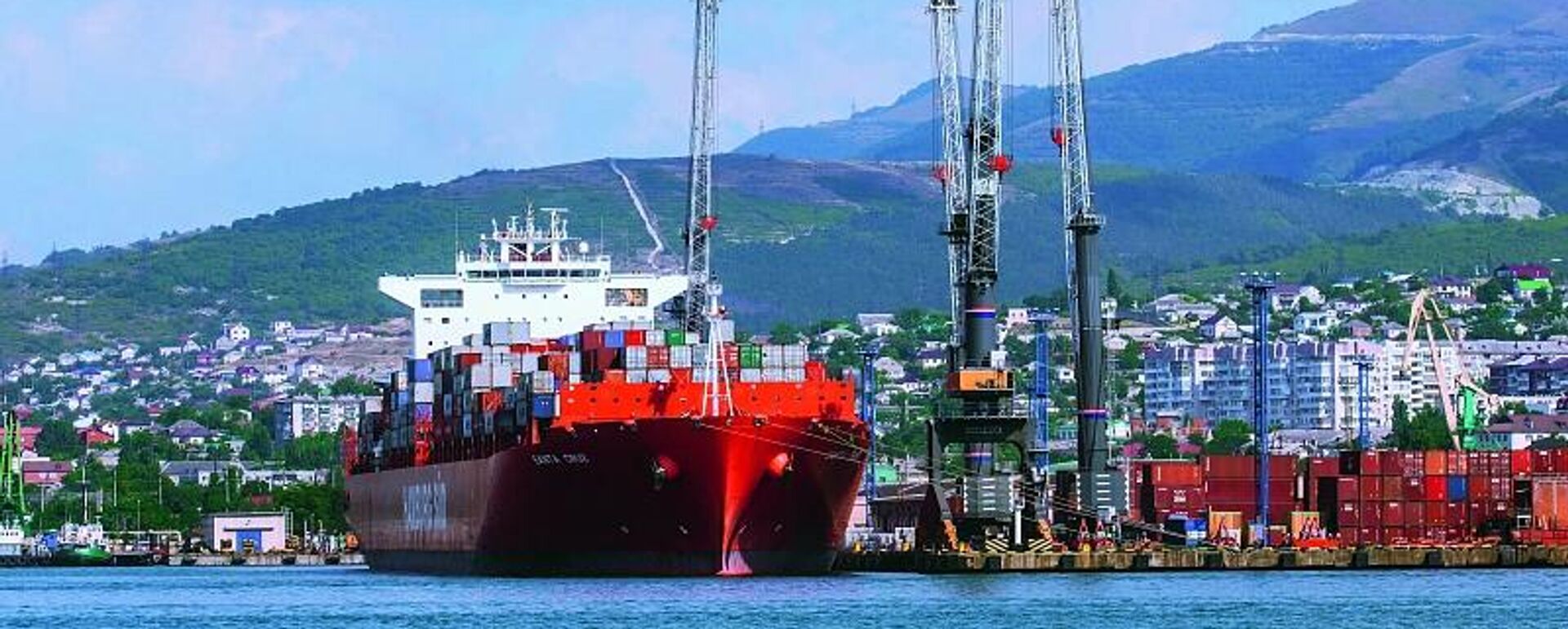 Порт Новороссийск — крупнейший нефтеналивной российский порт - Sputnik Казахстан, 1920, 16.10.2025