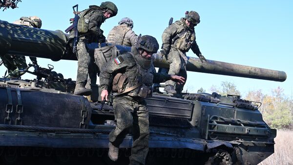 Боевая работа САУ Малка группировки Центр - Sputnik Казахстан