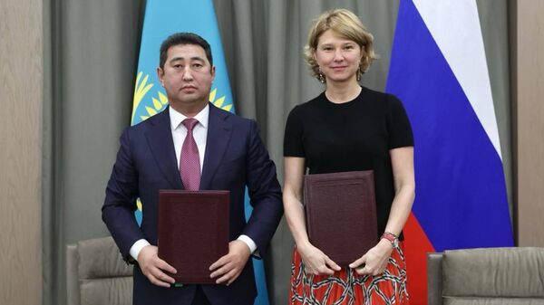 Министры сельского хозяйства Казахстана и России Айдарбек Сапаров и Оксана Лут - Sputnik Казахстан