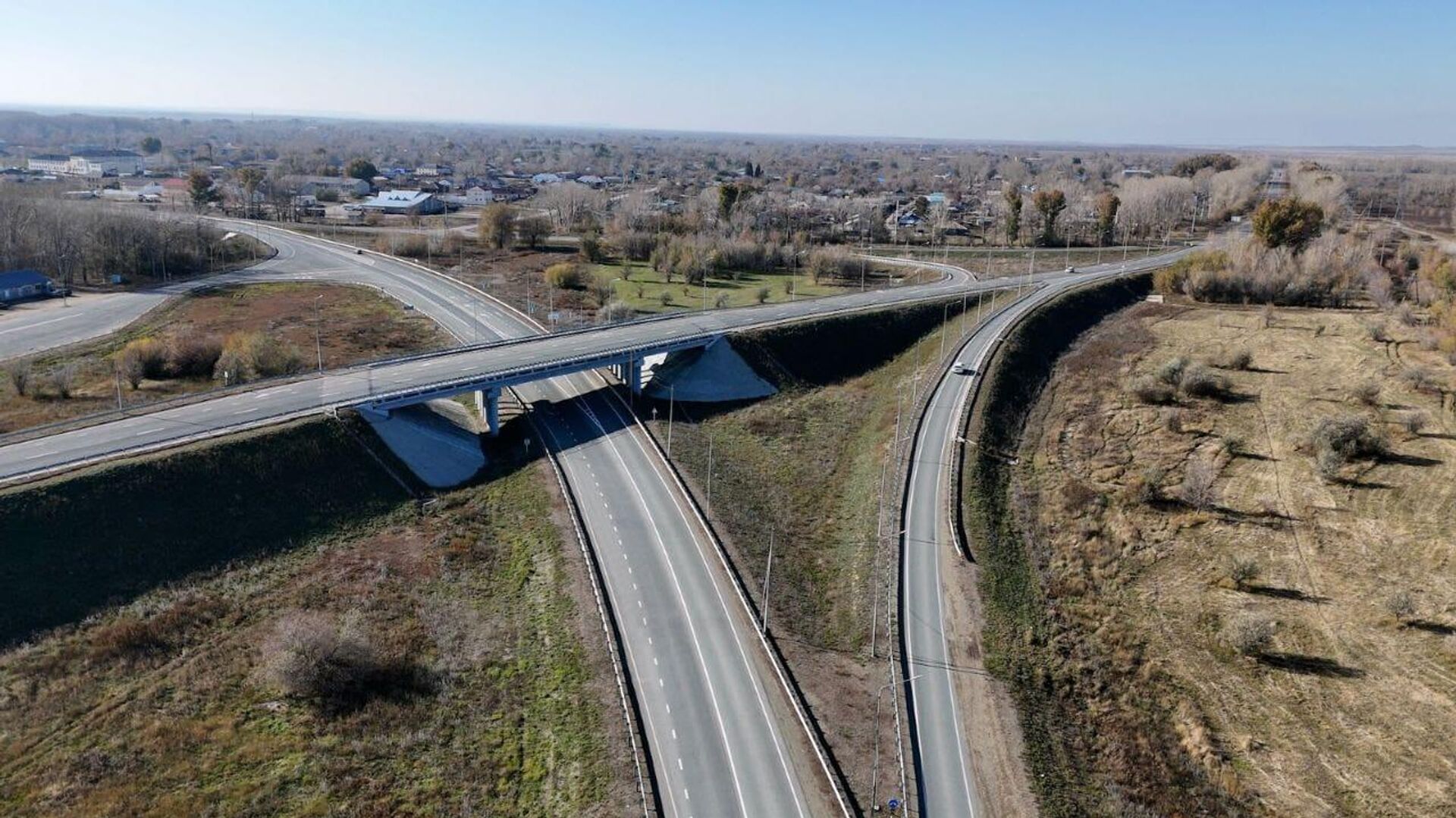 Участок автодороги международного значения Омск-Майкапчагай на отрезке Калбатау -Майкапчагай  - Sputnik Казахстан, 1920, 22.10.2025