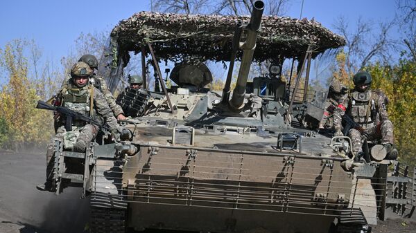 Боевое слаживание военнослужащих группировки войск Центр на Красноармейском направлении СВО - Sputnik Казахстан