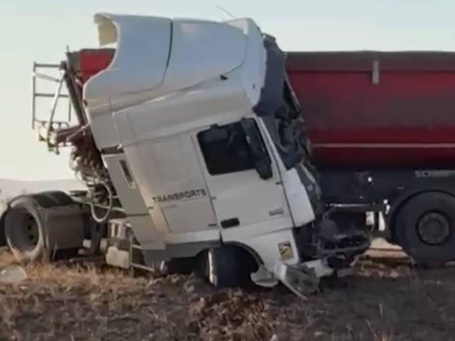 Сәнді порно фотосуреттер Мен досымның жігітіне минет жасадым.
