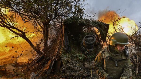 Боевая работа расчета пушки 2С5 Гиацинт-С группировки Центр - Sputnik Казахстан