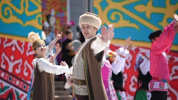 Народы России и СНГ: оберегая ценности, стремиться в будущее - Sputnik Казахстан