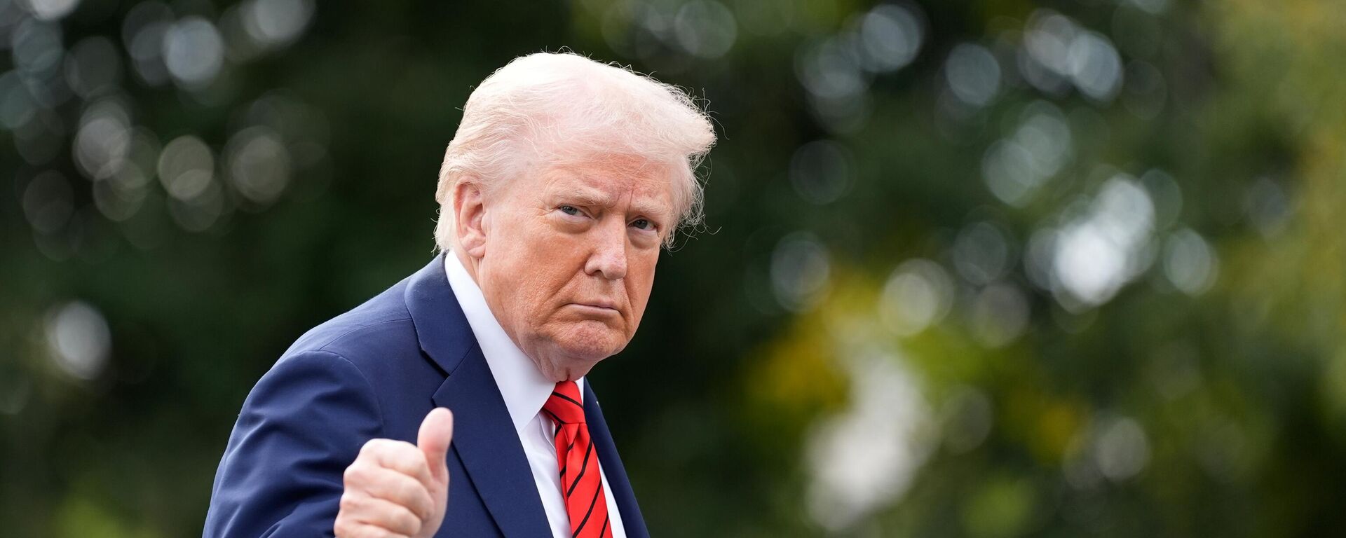 Дональд Трамп  - Sputnik Казахстан, 1920, 07.01.2026